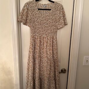 Elegant Floral Maxi Dress in Cream